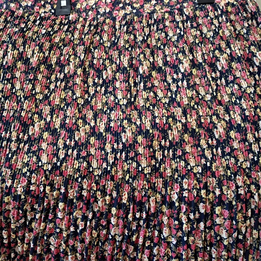 VTG Prophecy by Sag Harbor Floral Pleated Long Skirt Elastic Waist Size Large - Picture 4 of 6